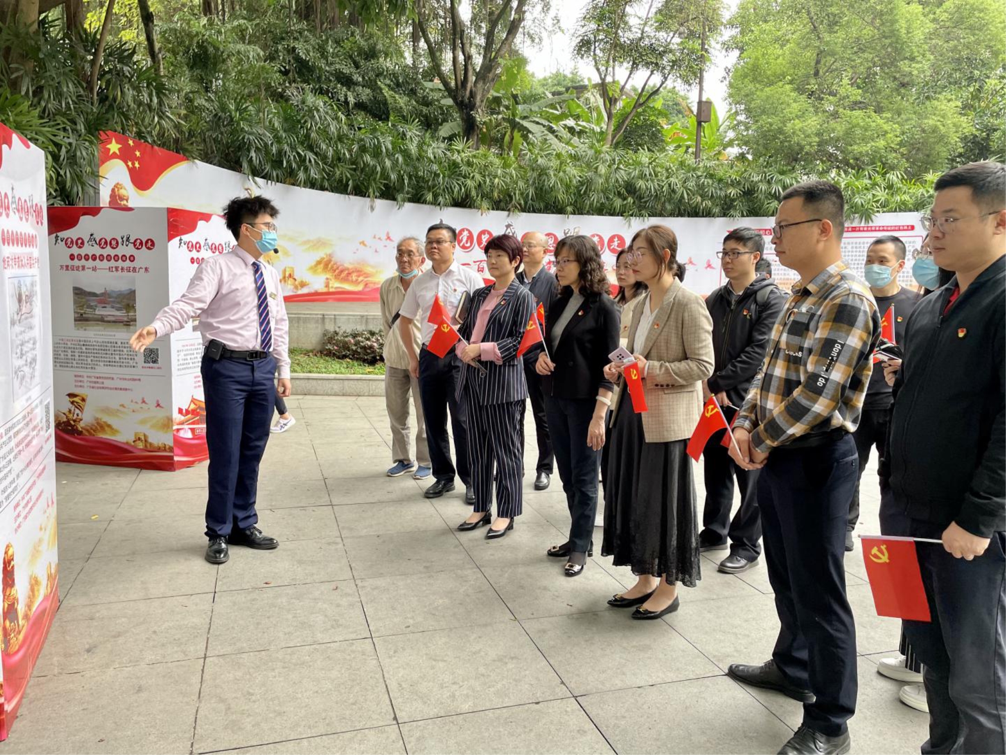 2025新澳门免费原料宝典