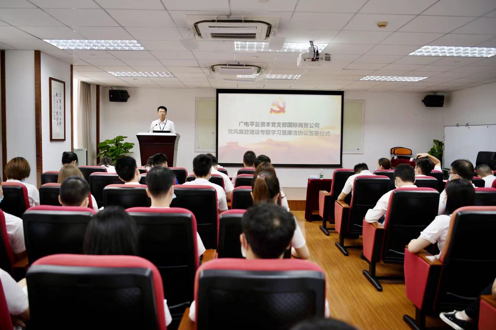 2025新澳门免费原料宝典