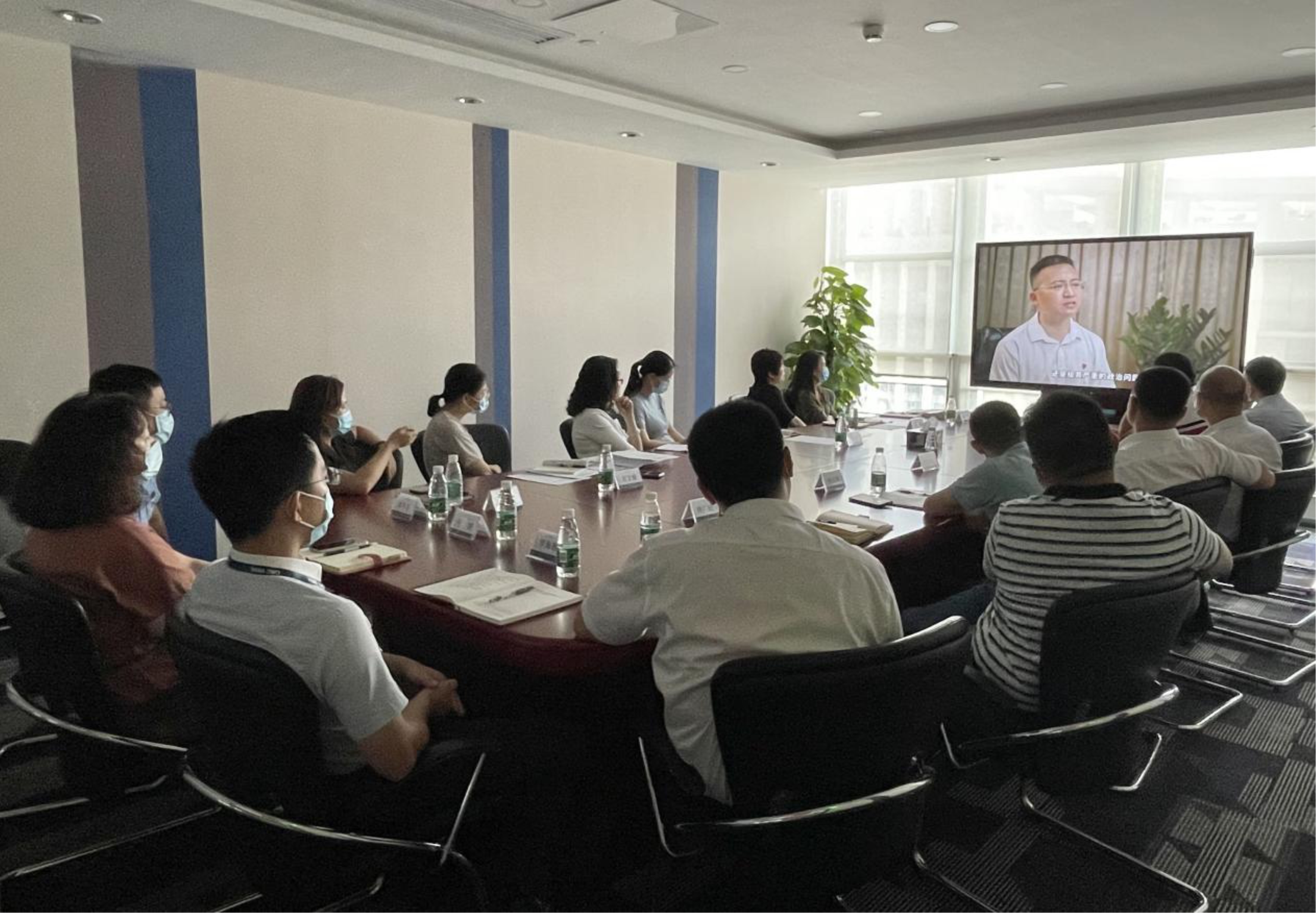 2025新澳门免费原料宝典