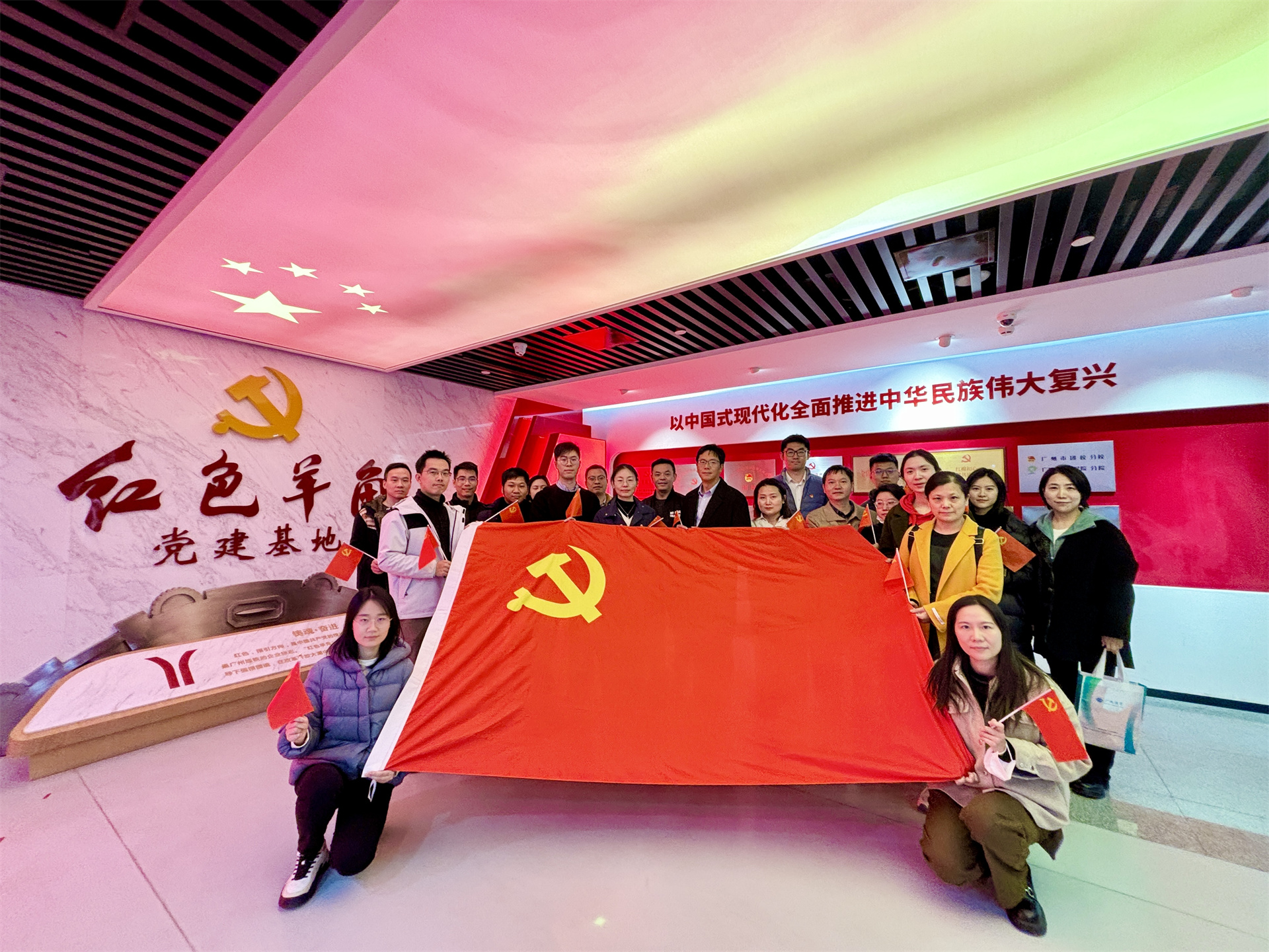 2025新澳门免费原料宝典